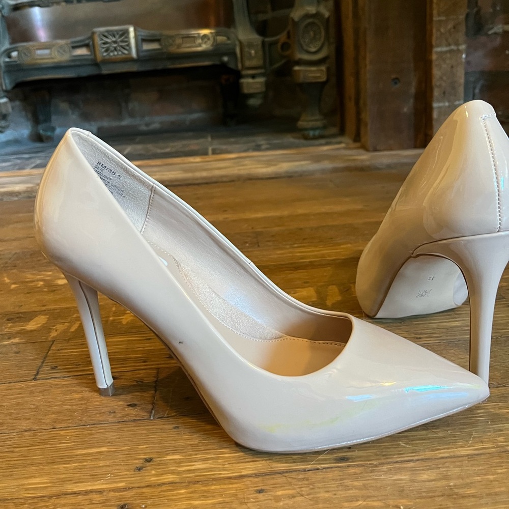 Nude BCBG pumps